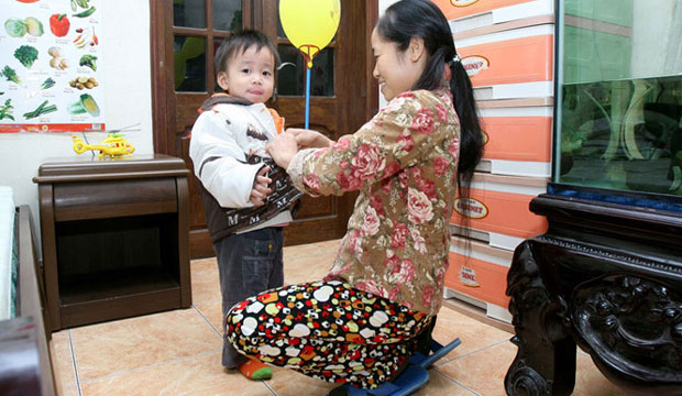 Giúp việc giữ em bé tại nhà ở Hà Nội chăm chỉ biết yêu mến trẻ nhỏ